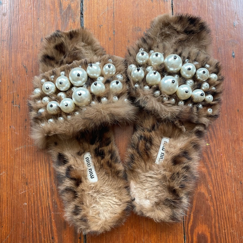 Miu Miu Pearly Fur Slide Sandals, Leopard Size 40